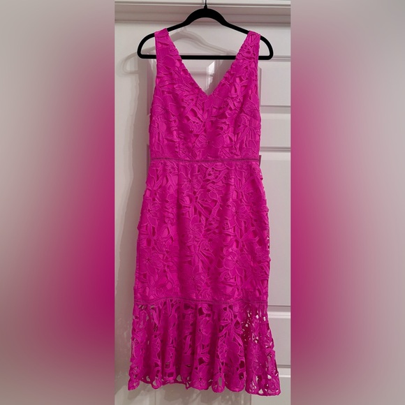 Alexia Admor Lace Peplum Hem Dress - Picture 4 of 7